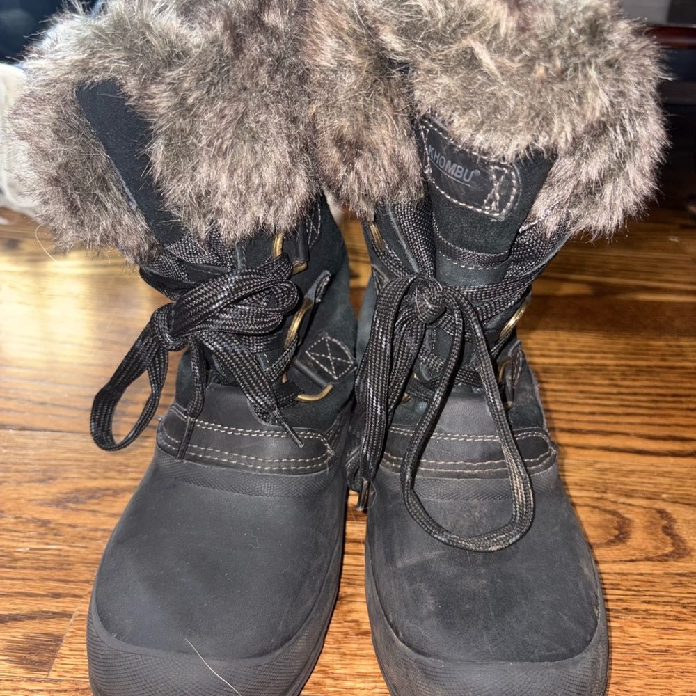 Khombu Women's Black Faux Fur-Trim Lace-Up Winter Boots